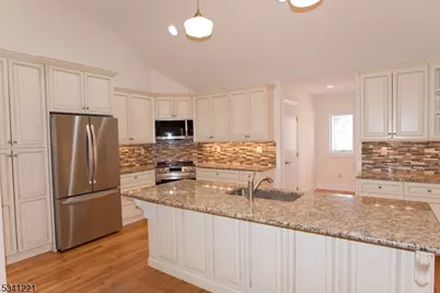 673 Glendale Rd, Franklin Lakes, NJ 07417 - Photo 11