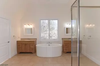 673 Glendale Rd, Franklin Lakes, NJ 07417 - Photo 17