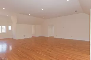 673 Glendale Rd, Franklin Lakes, NJ 07417 - Photo 11