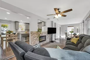 39 Delaware Rd, West Milford Twp., NJ 07421 - Photo 9