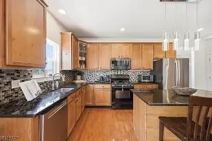 654 Skyline Dr, Jefferson Township, NJ 07849 - Photo 21