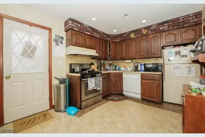 155 Rutherford Blvd, Clifton, NJ 07014 - Photo 5