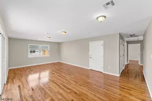 128 Leslie St, Newark, NJ 07112 - Photo 17