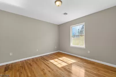 128 Leslie St, Newark, NJ 07112 - Photo 19