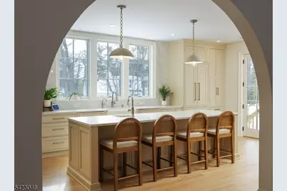 909 Wyandotte Trl, Westfield, NJ 07090 - Photo 15