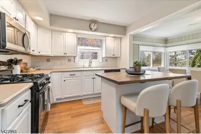 48 Oliver Pl, Ringwood, NJ 07456 - Photo 3