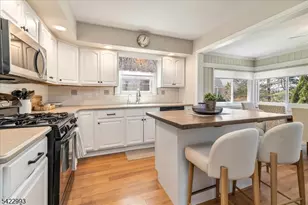 48 Oliver Pl, Ringwood, NJ 07456 - Photo 3