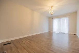 25 Bloomingdale Dr, Hillsborough Township, NJ 08844 - Photo 11