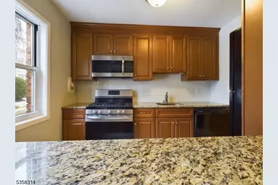 21 Hinchman Ave #1D, Wayne, NJ 07470 - Photo 3