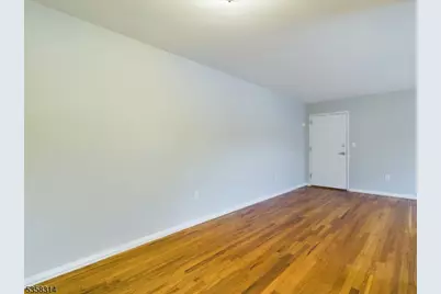 21 Hinchman Ave #1D, Wayne, NJ 07470 - Photo 9