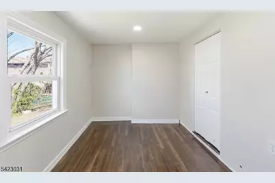 325 Schley St, Newark, NJ 07112 - Photo 15