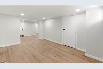 325 Schley St, Newark, NJ 07112 - Photo 31