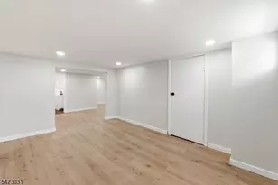 325 Schley St, Newark, NJ 07112 - Photo 31