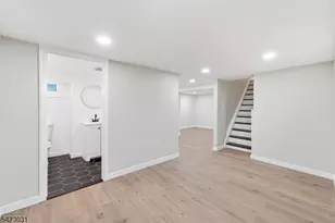 325 Schley St, Newark, NJ 07112 - Photo 25