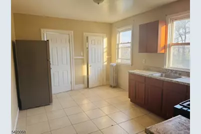 2 Hawthorne Pl #2, East Orange, NJ 07018 - Photo 7