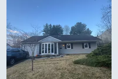 3 Spalding Dr, Livingston, NJ 07039 - Photo 3