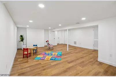 161 Myrtle Ave, Millburn, NJ 07041 - Photo 31