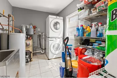 8 Navajo Ave, Parsippany, NJ 07034 - Photo 11