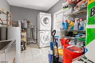 8 Navajo Ave, Parsippany, NJ 07034 - Photo 11