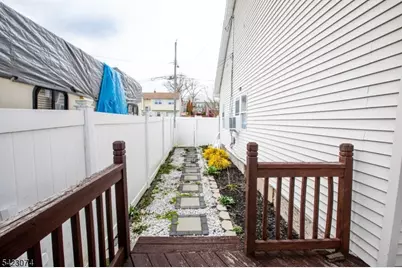 8 Navajo Ave, Parsippany, NJ 07034 - Photo 15