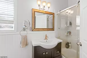 8 Navajo Ave, Parsippany, NJ 07034 - Photo 9