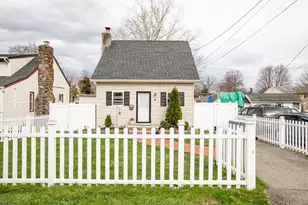 8 Navajo Ave, Parsippany, NJ 07034 - Photo 1