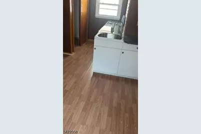398 Avenue, Bayonne, NJ 07002 - Photo 5