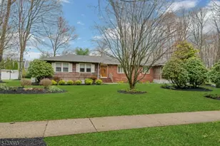 3 Pilgrim Dr, Roxbury Township, NJ 07876 - Photo 1