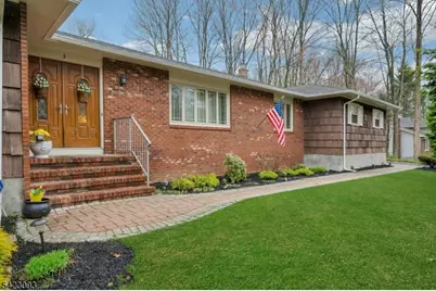 3 Pilgrim Dr, Roxbury Township, NJ 07876 - Photo 3