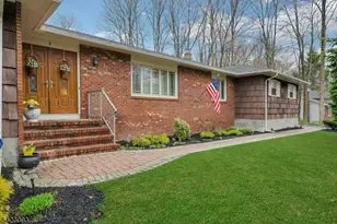 3 Pilgrim Dr, Roxbury Township, NJ 07876 - Photo 3