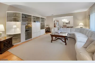 3 Pilgrim Dr, Roxbury Township, NJ 07876 - Photo 5