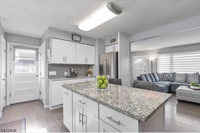 707 Kingston Ave, Kenilworth, NJ 07033 - Photo 7