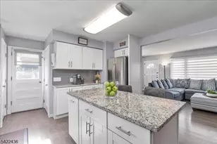 707 Kingston Ave, Kenilworth, NJ 07033 - Photo 7