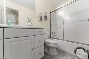 2309 Hemingway Ln, Mahwah, NJ 07430 - Photo 17