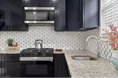 131 Headley Ter, Irvington, NJ 07111 - Photo 21