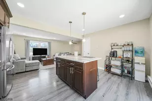 35 Zinnia Dr, Vernon Twp., NJ 07418 - Photo 9