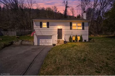 35 Zinnia Dr, Vernon, NJ 07418 - Photo 1