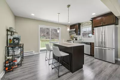 35 Zinnia Dr, Vernon Twp., NJ 07418 - Photo 7