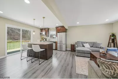 35 Zinnia Dr, Vernon Twp., NJ 07418 - Photo 3