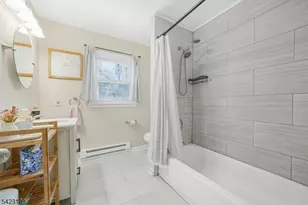 35 Zinnia Dr, Vernon Twp., NJ 07418 - Photo 15