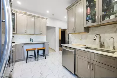 326 60th St #4, West New York, NJ 07093 - Photo 5