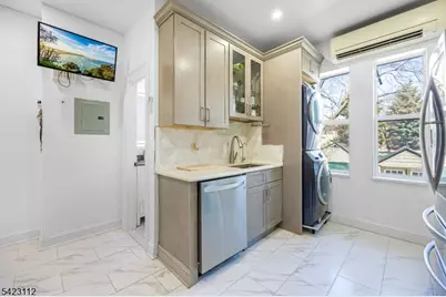 326 60th St #4, West New York, NJ 07093 - Photo 3