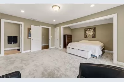 420 Mountainview Ter, Dunellen, NJ 08812 - Photo 29