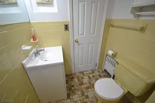 8 Witherspoon St, Nutley, NJ 07110 - Photo 15