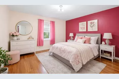 25 Hillside Ter, Livingston, NJ 07039 - Photo 5