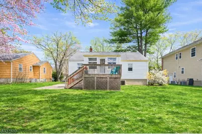 25 Hillside Ter, Livingston, NJ 07039 - Photo 11