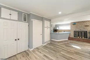 27 Viewpoint Rd, Wayne, NJ 07470 - Photo 25