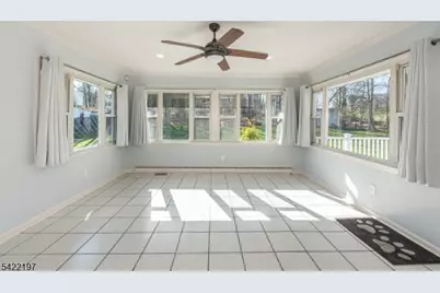 27 Viewpoint Rd, Wayne, NJ 07470 - Photo 7