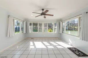 27 Viewpoint Rd, Wayne, NJ 07470 - Photo 7