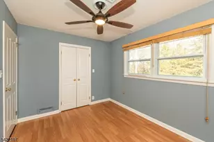 27 Viewpoint Rd, Wayne, NJ 07470 - Photo 19